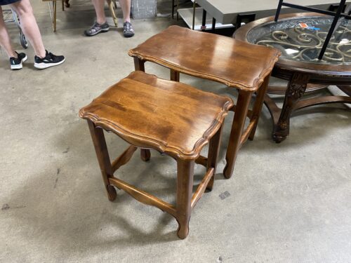ETHAN ALLEN Vintage Oak Nesting End Table Set