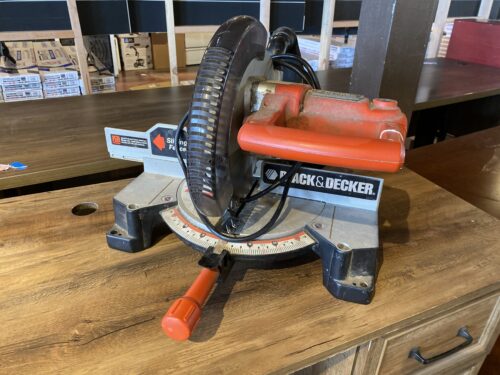 BLACK & DECKER 10 Inch Compound Miter Saw