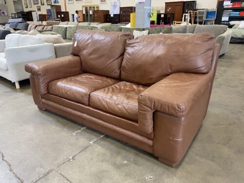 THE LEATHER FACTORY Warm Brown Square Edged Leather Loveseat
