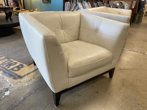 NATUZZI Editions Tufted White Leather Armchair