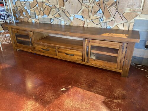 Low Rustic Media Unit