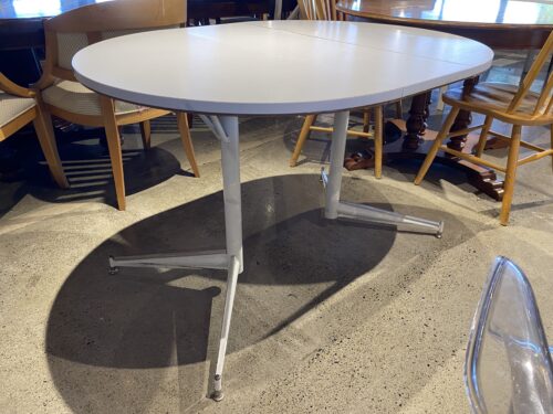 White Old School Oval Dining Table