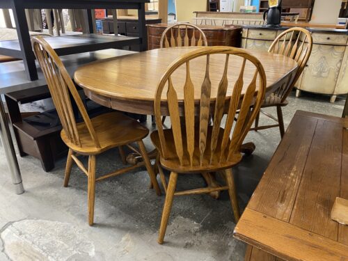 Classic Wooden Dining Set w/ 4 Chairs & Leaf