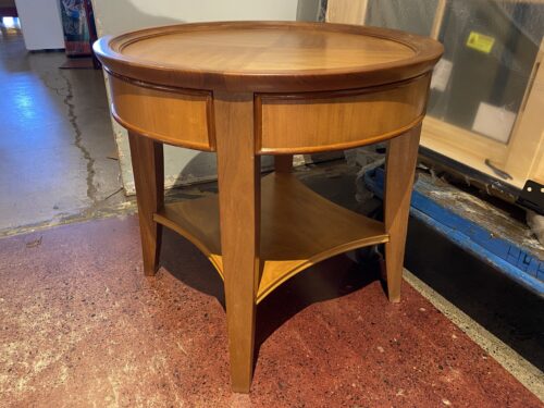 Sturdy Round 2-Tier Foyer Table