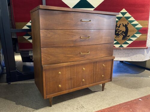 BASSETT Vintage Gunstock 4-Drawer Tallboy Dresser