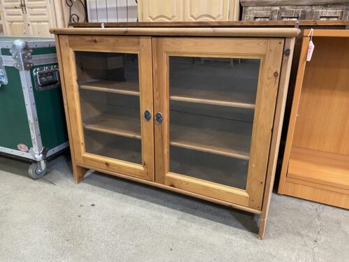 Short Glass Panel Display Cabinet with Legs