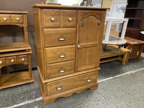 Oak 5-Drawer Dresser w/ Cabinet