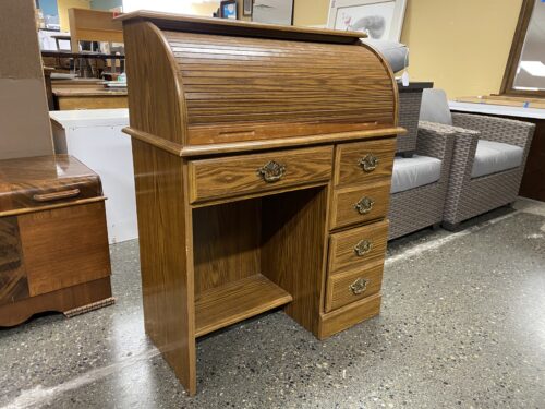 RIVERSIDE FURNITURE 3-Drawer Roll Top Desk