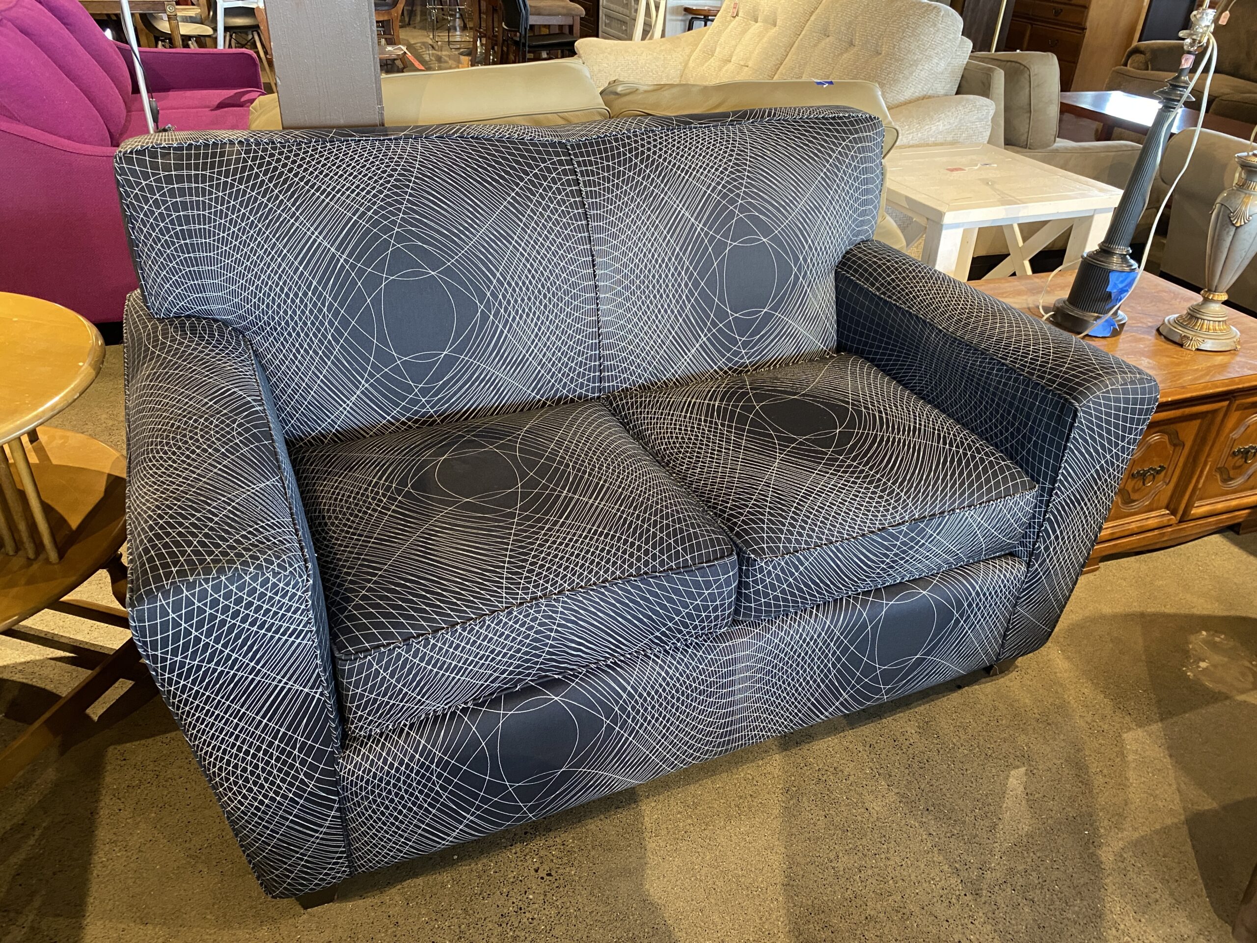 Black and White Geometric Print Loveseat