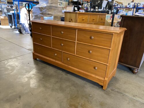 THOMASVILLE Clean Rustic Solid Wood 8 Drawer Dresser
