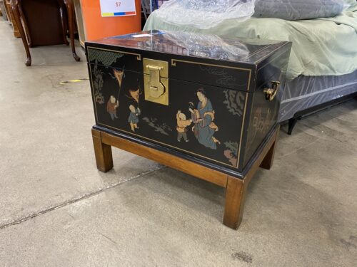 DREXEL Black Laquer Chinoiserie Display Trunk