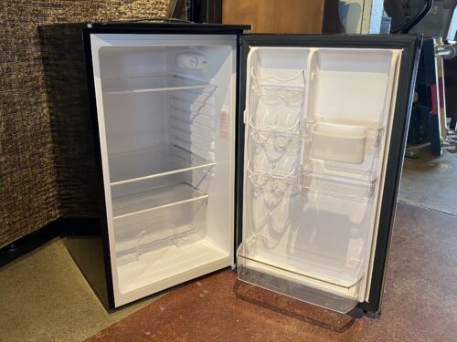 MAGIC CHEF Stainless Steel Door Mini Fridge