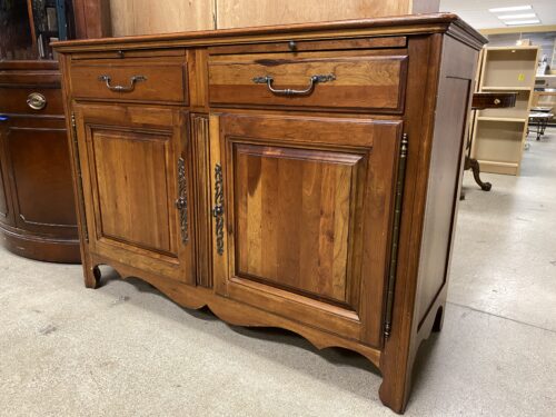 ETHAN ALLEN Distressed Wooden Sideboard