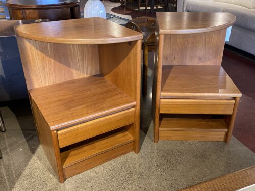 Blonde Curve-Top Nightstand Set (2)
