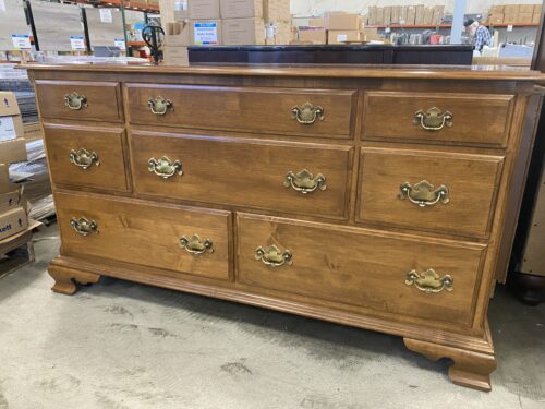 ETHAN ALLEN  Heirloom 8 Drawer Dresser with Wheels