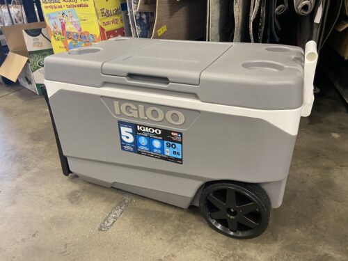 NEW! IGLOO Max Cold Latitude Rolling Cooler