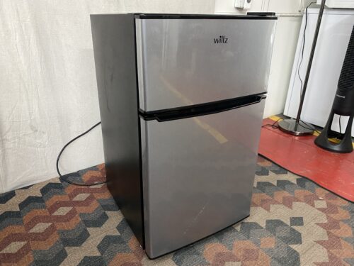 WILLZ Grey Mini Fridge Model #18V286200207591