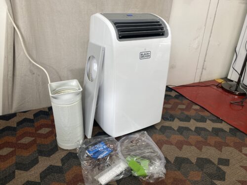 BLACK & DECKER Portable AC w/ Window Seal Model #BPACT14WT