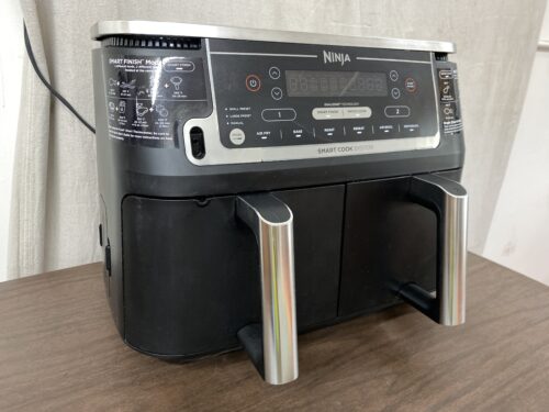 NINJA Foodi 6-in-1 Air Fryer Model #J28SV90GZ7Q5