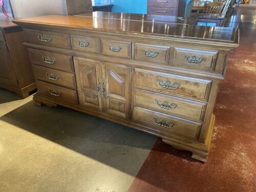 CAL SHOP Twelve Drawer Wide Dresser