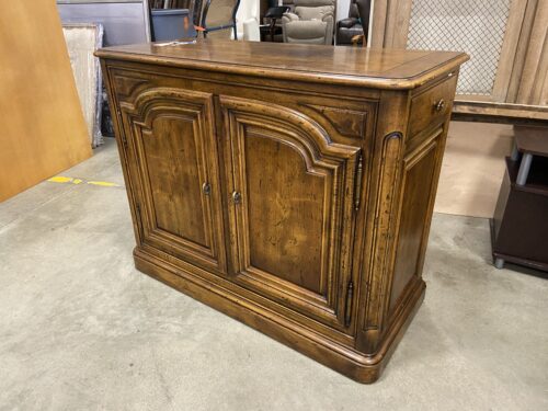 HENREDON Wood Sideboard with Fold Out Trays