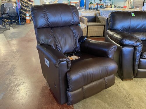 LA-Z-BOY Brown Power Recliner w/ Headrest & Lumbar, Remote Included