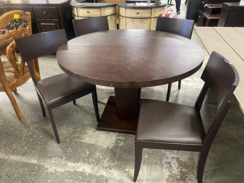 Round Dining Set w/ Four Leather Seat Chairs