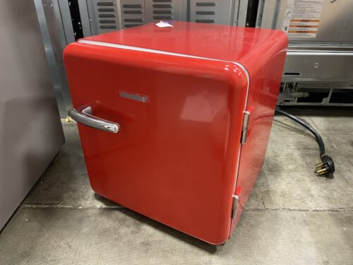 COMFEE Retro Racer Red Mini Fridge Model #CRR16S3ABB