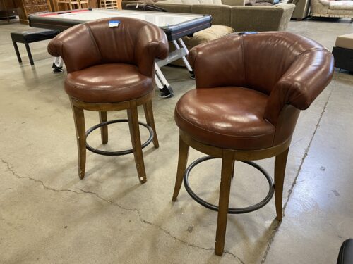 Brown Leather Set of 2 Swiveling Bar Stools