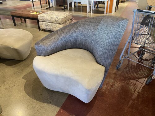 WEIMAN Vladimir Kagan Style Curved Sculptural Swivel Chair - Right Point