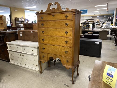 WEST MICHIGAN FURNITURE Vintage 7-Drawer Tallboy Dresser