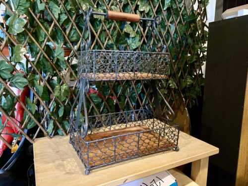 Sturdy 2-Tier Metal Fish Scale Display Stand