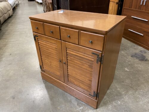 ETHAN ALLEN Baumritter Shuttered Door Console Cabinet