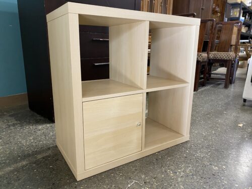 Blonde Cubic Cabinet w/ 1 Door