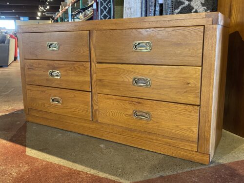 YOUNG-HINKLE Passport 6-Drawer Doublewide Dresser