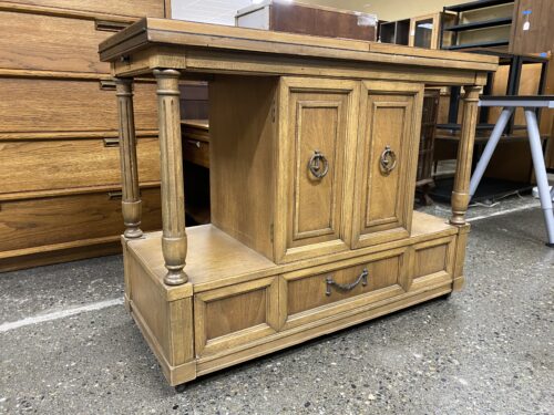 THOMASVILLE Vintage Extendable Rolling Wooden Buffet