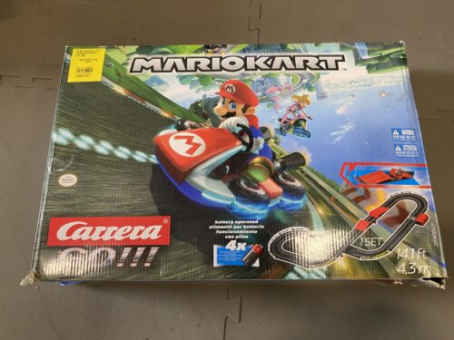 CARRERA MarioKart Go!! Remote Control Race Track