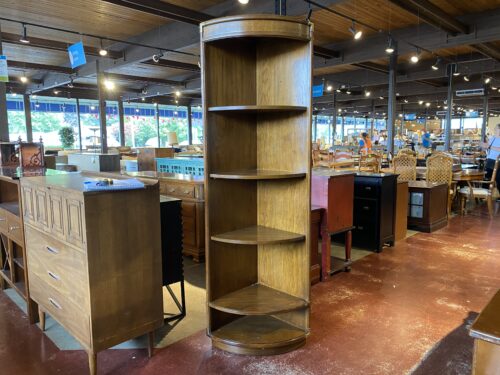 DREXEL Accolate Tall Curved Corner Shelf