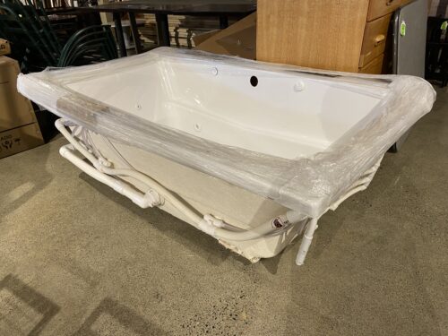 NEW! MANSFIELD Barrett Swirl-way Whirlpool and Bathtub