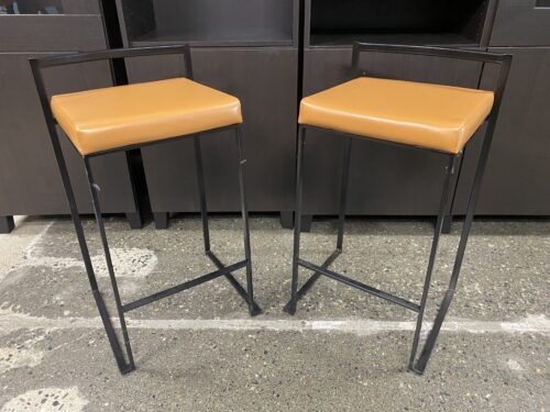 LUMISOURCE Set of 2 Fuji Black Metal Counter Bar Stool