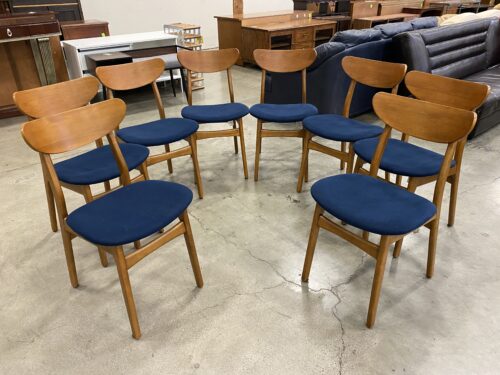 WEST ELM Set of 8 Modern Acorn Dining Chairs