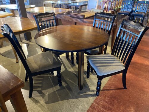 Round 4-Seater Drop-Leaf Dining Set