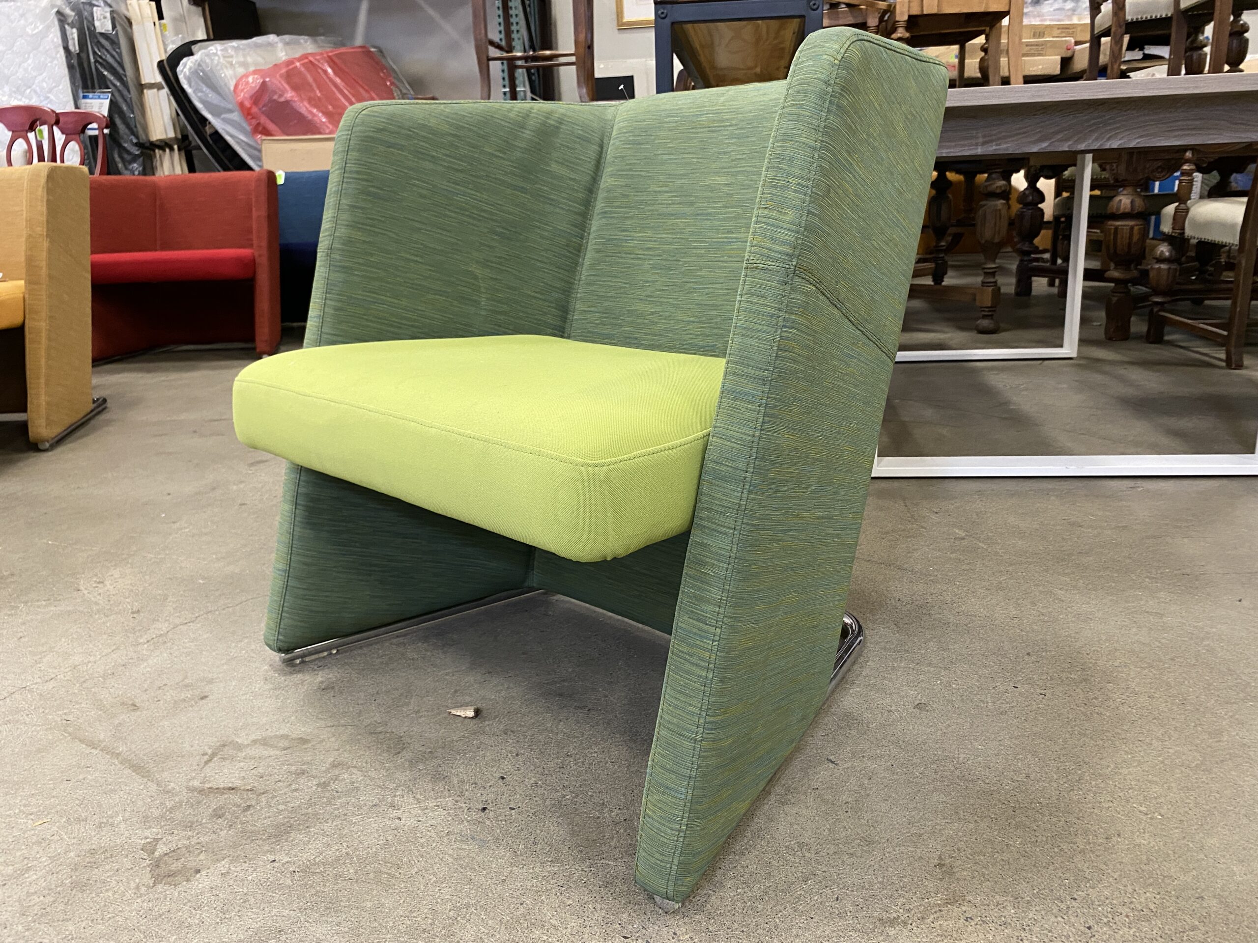 KEILHAUER Modern Talk Low Back Tub Chair in Green