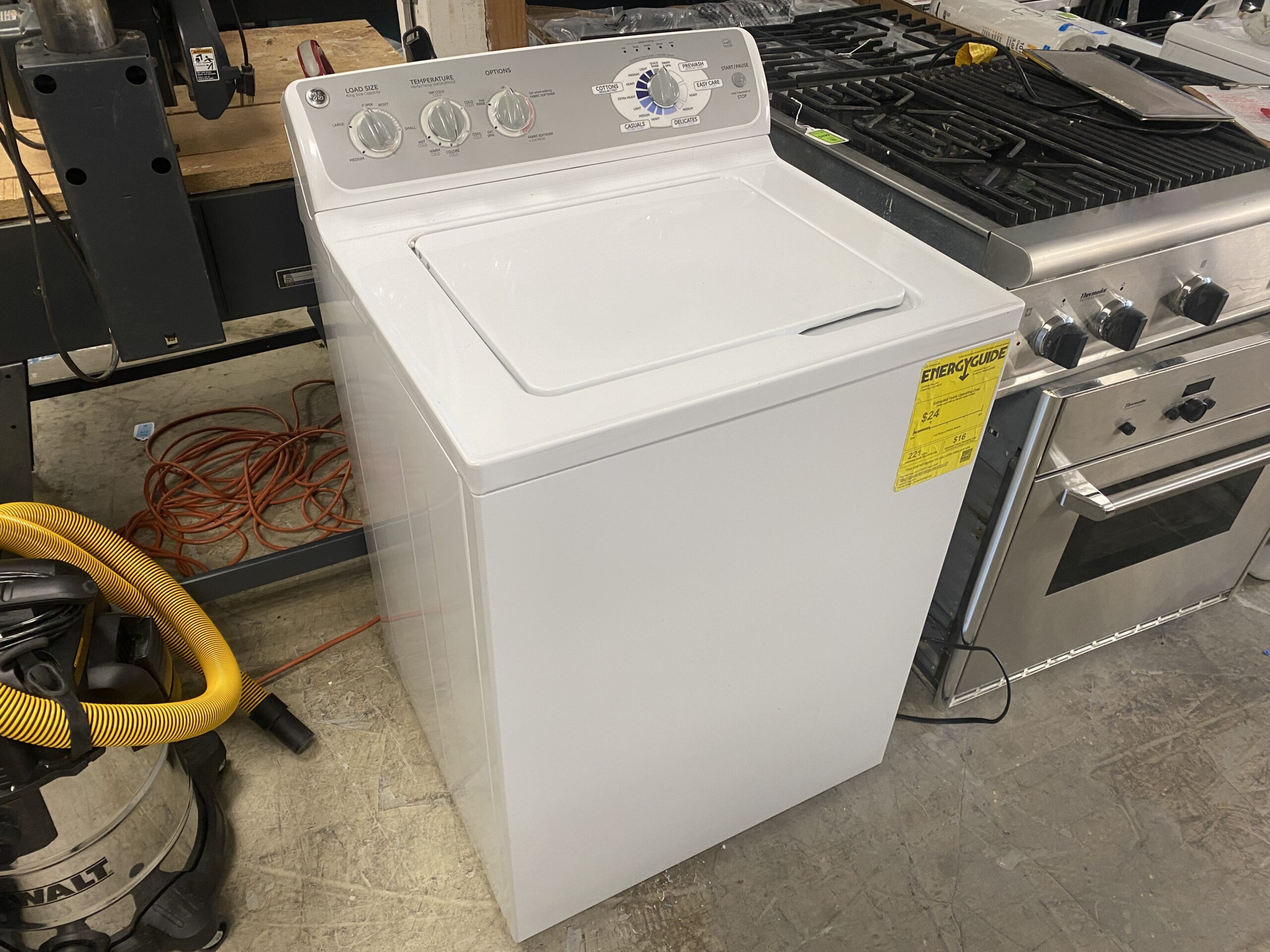 GE 4.1 IEC cu ft. Colossal Capacity Washer Model #WHRE5550K2WW