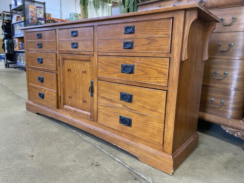 MASTER DESIGN Mission Style 9-Drawer 1-Door Dresser
