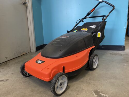 BLACK & DECKER Lawnhog Electric Mulching Mower with Manual Model #MM875
