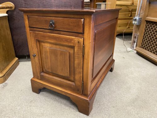 LEXINGTON Rectangular Nightstand w/ Cabinet