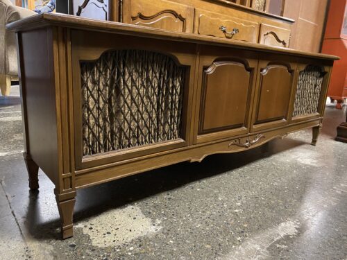 Vintage Sylvania Radio/Record Player Console (AS IS)