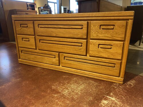 THORNWOOD Solid Wood Eight Drawer Dresser