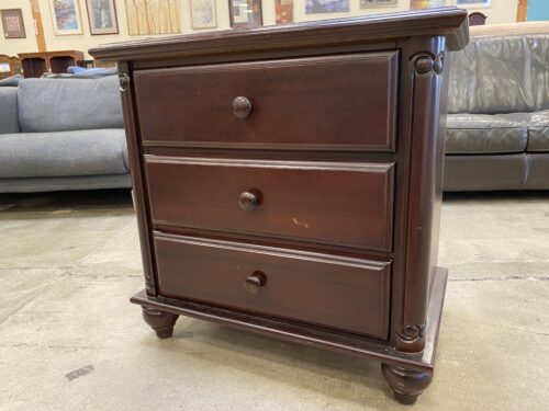 MUNIRE Essex 3 Drawer Nightstand in Sienna